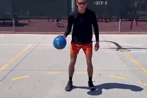 如何结合体能训练优化篮球轮换效果:提升球队战斗力的策略与方法